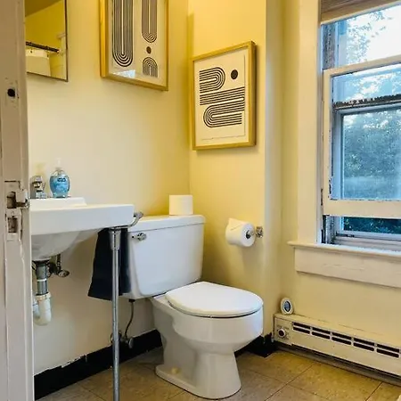 4 Bedroom Dc'S Best Location With Parking, Walk To Clarendon Metro, Shopping And Nightlife! Arlington Exterior photo