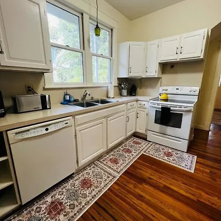 4 Bedroom Dc'S Best Location With Parking, Walk To Clarendon Metro, Shopping And Nightlife! Arlington Exterior photo