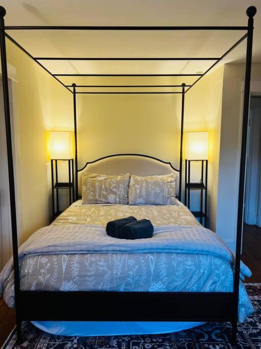4 Bedroom Dc's Location With Parking, Walk To Clarendon Metro, Shopping And Nightlife! Villa *